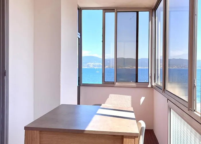 Апартаменты Front De Beau T3 Climatise Balcon Parking Аяччо
