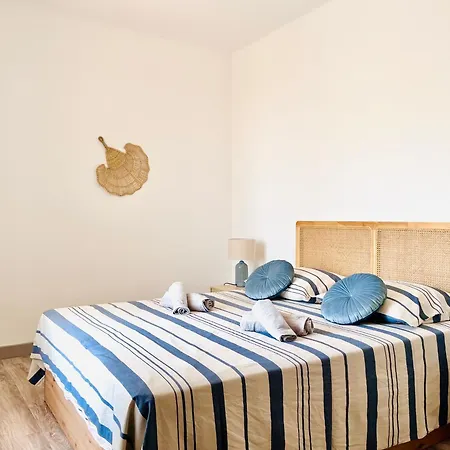 Front De Beau T3 Climatise Balcon Parking Ajaccio (Corsica)