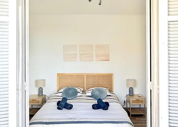 Front De Beau T3 Climatise Balcon Parking דירה *